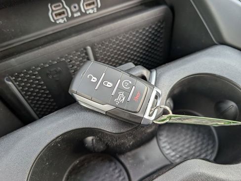 New 2026 RAM 1500 4x4 Crew Cab image 19