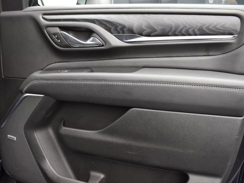 Used 2023 GMC Yukon XL Denali w/ Denali Reserve Package image 15