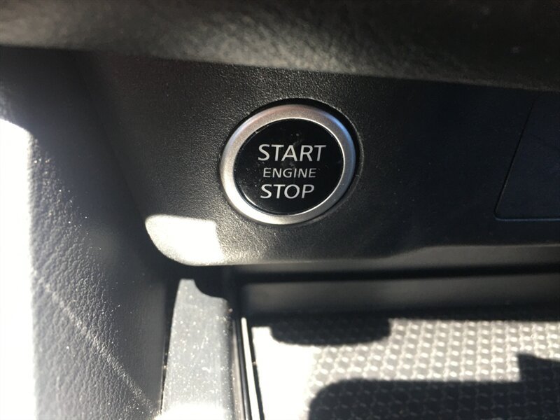 Used 2023 Nissan Rogue S AWD/4WD image 11