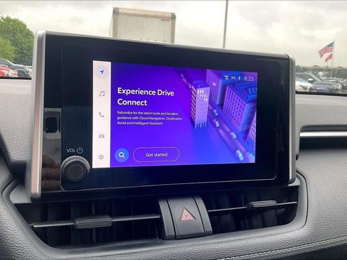 Used 2025 Toyota RAV4 LE image 31