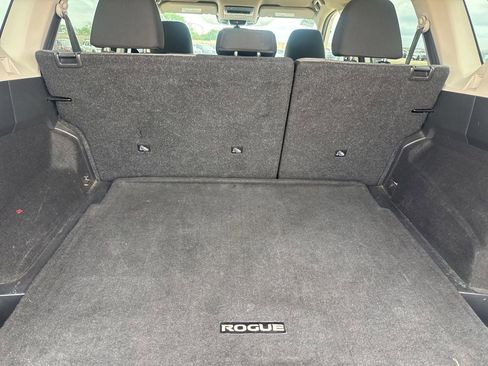 Certified 2023 Nissan Rogue SV FWD image 31