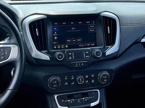 Used 2023 GMC Terrain SLT FWD image 9