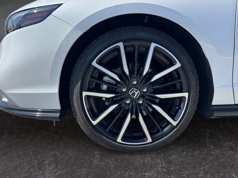 Used 2025 Honda Accord Touring image 9