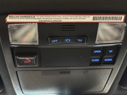 Used 2021 Toyota Tacoma Limited image 28