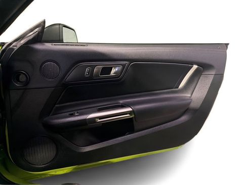 Used 2020 Ford Mustang Shelby GT500 w/ Technology Package image 22