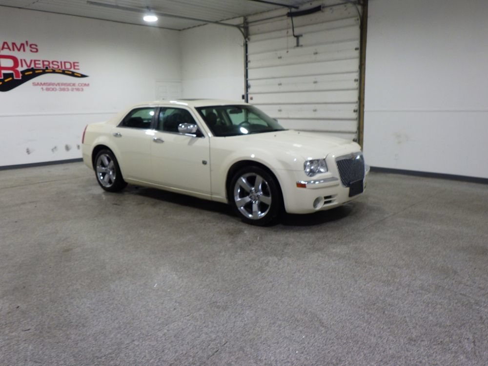 Used 2008 Chrysler 300 Touring RWD image 5