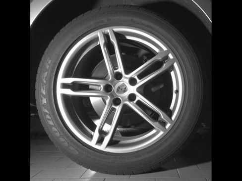 Used 2019 Porsche Macan image 11