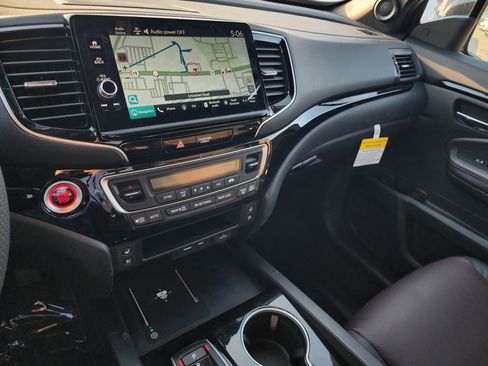 New 2026 Honda Ridgeline Black Edition image 8