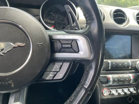 Used 2018 Ford Mustang Coupe w/ Equipment Group 101A RWD image 13
