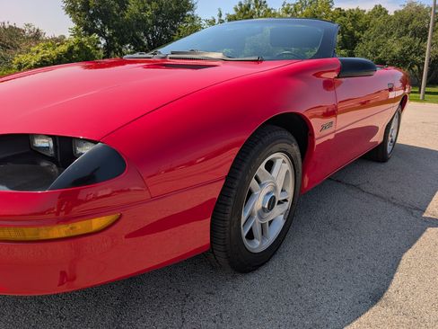 Used 1994 Chevrolet Camaro Z28 RWD image 32