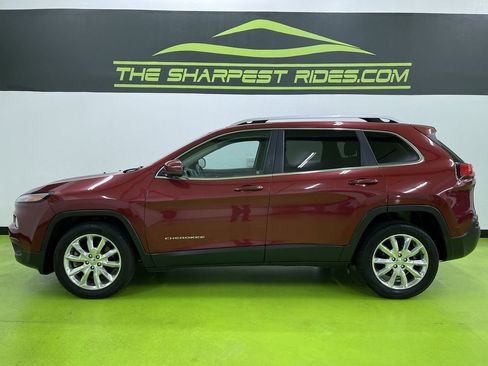 Used 2017 Jeep Cherokee Limited image 6