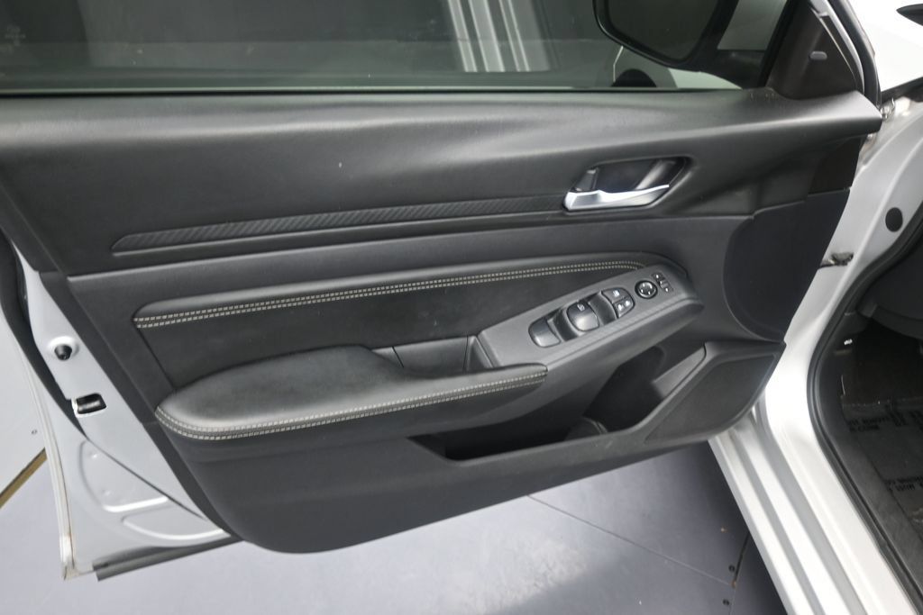 Used 2020 Nissan Altima 2.5 S w/ Driver Assist Package FWD image 11