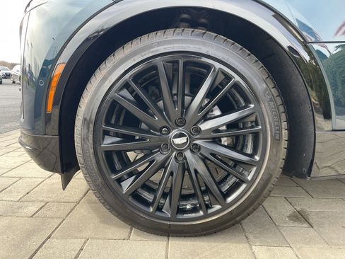 Used 2025 Cadillac Lyriq Luxury image 4