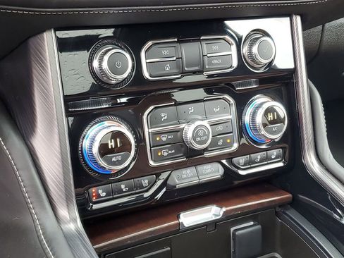 Certified 2023 GMC Yukon Denali Ultimate w/ LPO, Floor Liner Package image 35