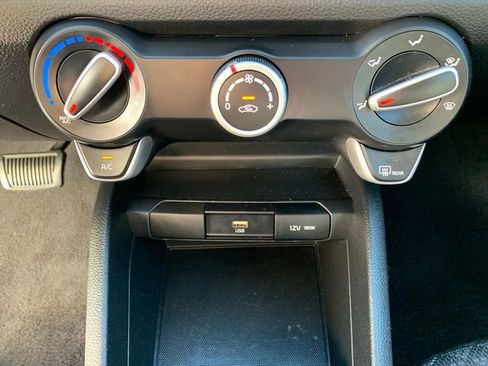 Used 2023 Kia Rio S image 30