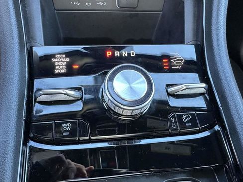 Used 2023 Jeep Grand Cherokee Overland image 27