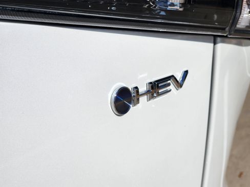 Used 2025 Toyota Highlander Platinum image 14