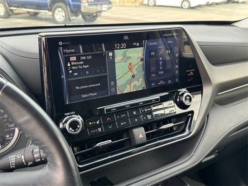 Used 2020 Toyota Highlander Limited image 23
