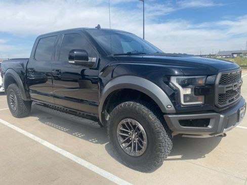 Used 2020 Ford F150 Raptor w/ Equipment Group 802A Luxury AWD/4WD image 3