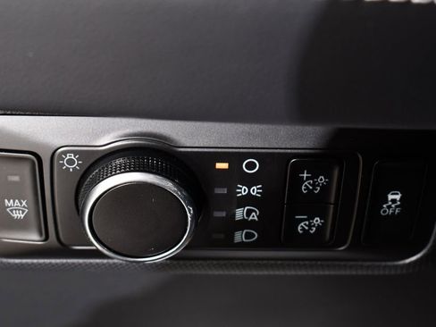 Used 2025 Ford Mustang Mach-E Premium image 28