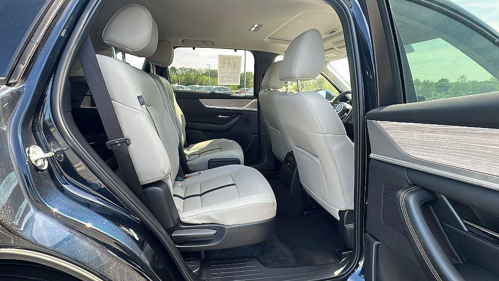 Used 2024 MAZDA CX-90 Plug-In Hybrid w/ Preferred AWD/4WD image 21
