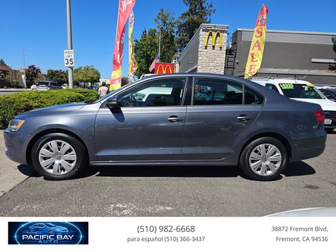 Used 2012 Volkswagen Jetta SE FWD image 4