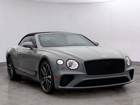 Used 2022 Bentley Continental GT image 3