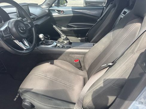 Used 2021 MAZDA MX-5 Miata Club RWD image 16