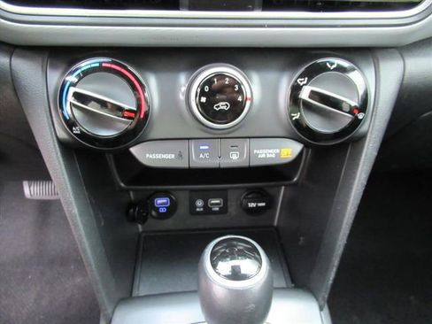 Used 2021 Hyundai Kona SEL FWD image 23