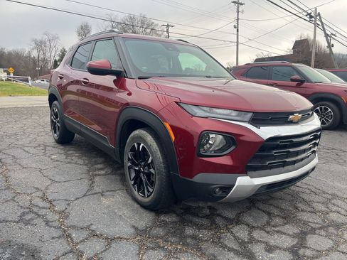 Used 2022 Chevrolet TrailBlazer LT w/ Convenience Package image 4