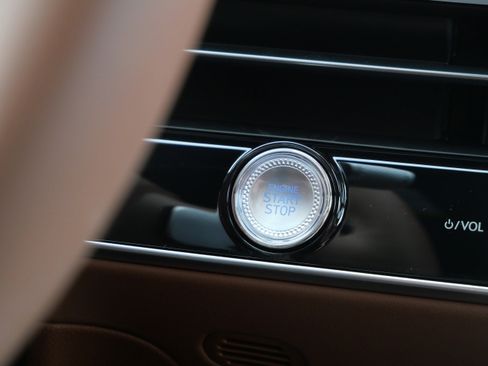 New 2026 Genesis GV70 2.5T Advanced image 10