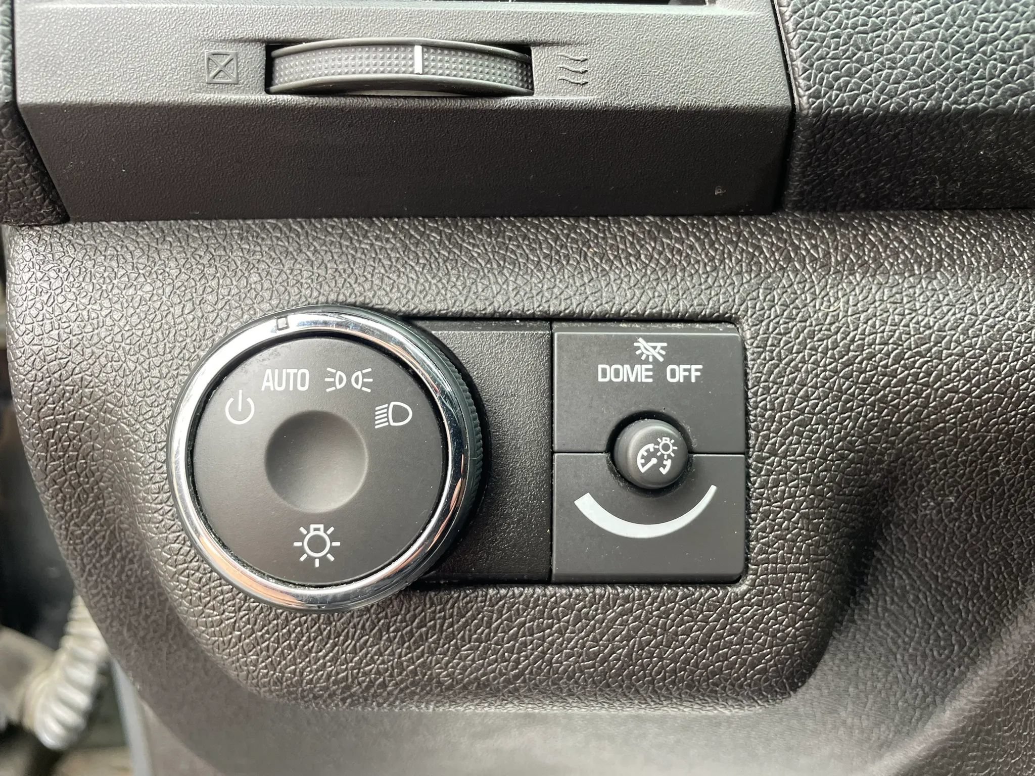 Used 2010 Chevrolet Traverse LT w/ Personal Connectivity Package AWD/4WD image 23