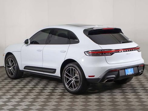 Used 2025 Porsche Macan image 11