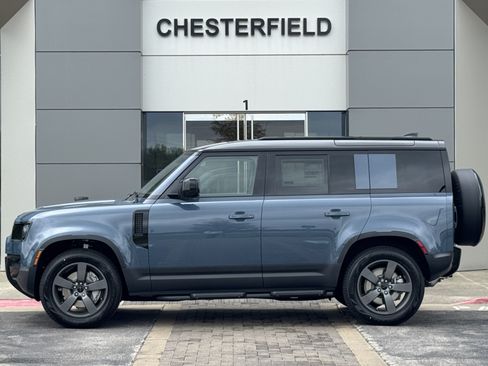New 2026 Land Rover Defender 110 S AWD/4WD image 6