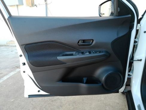 Used 2024 Nissan Kicks S FWD image 13