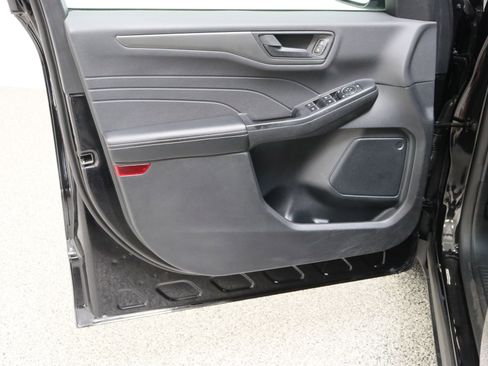 Used 2025 Ford Escape Active image 12