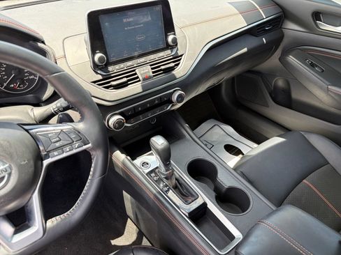 Used 2020 Nissan Altima 2.5 SR w/ Premium Package FWD image 21