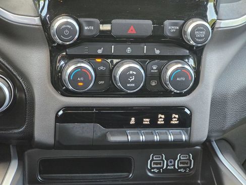 Used 2022 RAM 1500 Big Horn AWD/4WD image 33