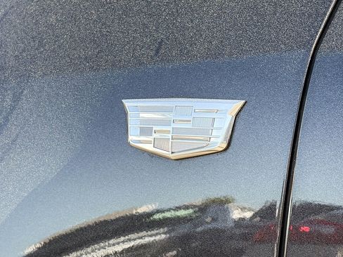 Used 2017 Cadillac XT5 Luxury w/ Driver Awareness Package image 12