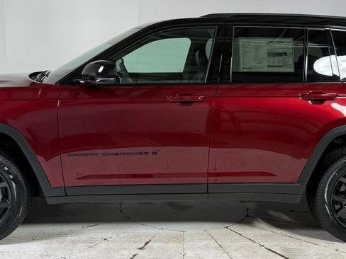 New 2025 Jeep Grand Cherokee Limited w/ Trailer Tow Package image 4