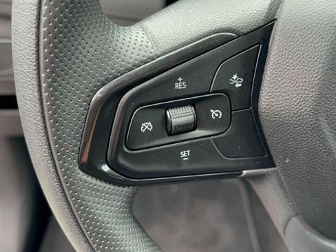Used 2024 Chevrolet TrailBlazer LT AWD/4WD image 23