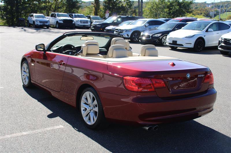 Used 2012 BMW 328i Convertible RWD image 5
