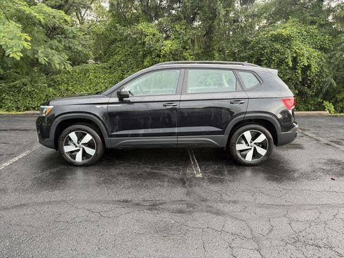 Used 2024 Volkswagen Taos S AWD/4WD image 8
