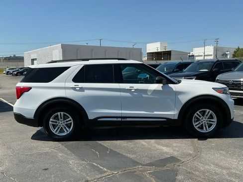 Used 2021 Ford Explorer XLT w/ Class III Trailer Tow Package RWD image 2