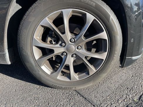 Used 2020 Jeep Grand Cherokee Summit w/ Platinum Series Group image 34