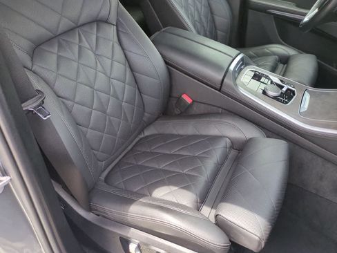 Used 2024 BMW X5 xDrive40i AWD/4WD image 23