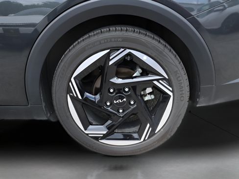 Certified 2025 Kia K4 EX FWD image 23
