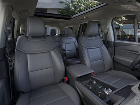 New 2026 Ford Explorer Active w/ Active Comfort Package image 10