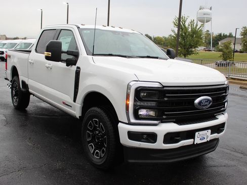 New 2026 Ford F250 Platinum image 7