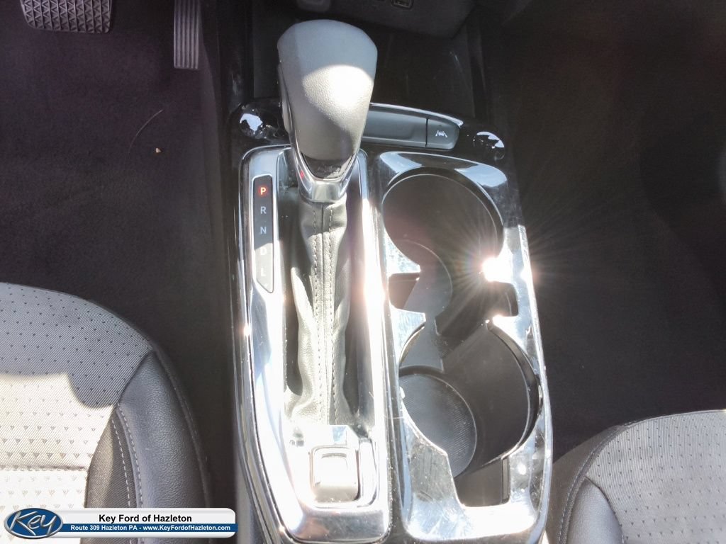 Used 2025 Chevrolet Trax LT FWD image 31